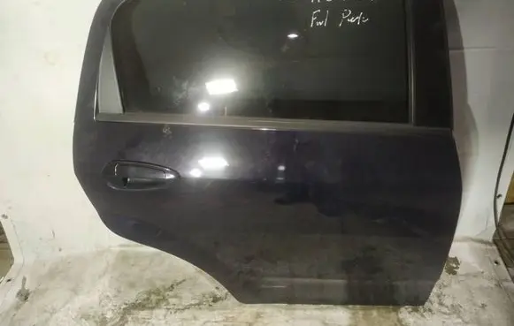Fiat Punto (188) Rear door melynos