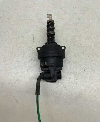 Mercedes-Benz Vito Viano W638 Valve vacuum 030584ZE 400390