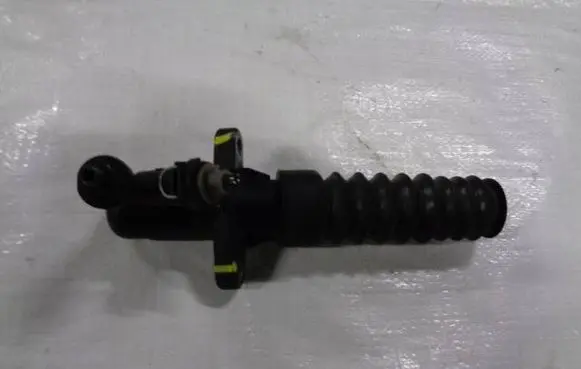 Clutch slave cylinder