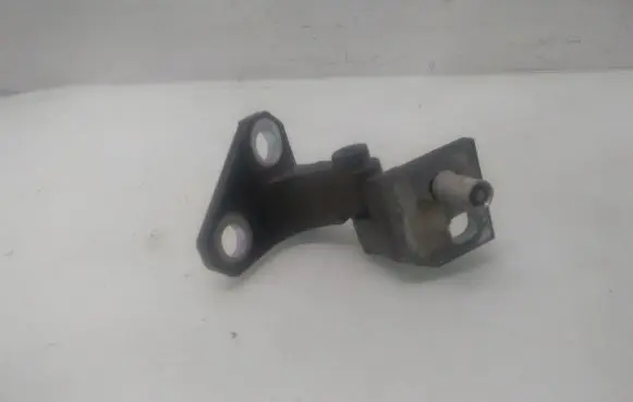 Volkswagen Golf V Front door upper hinge