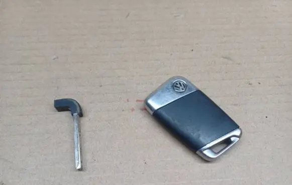 Volkswagen PASSAT B8 Ignition key/card 3G0959752BC