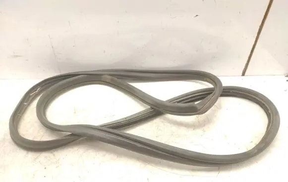 Mazda 5 Sliding door rubber seal 
