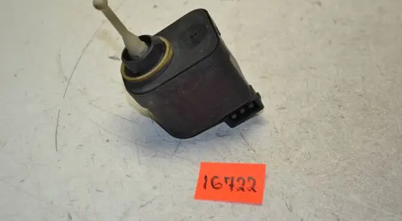 Audi A4 S4 B5 8D Headlight level adjustment motor 6k5941295