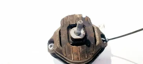 BMW 5 E60 E61 Engine mount bracket 6761089 6761089-04