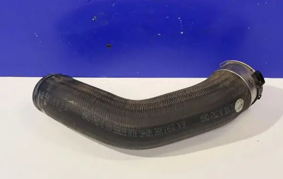 Intercooler hose/pipe