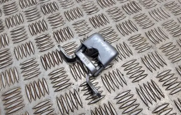 Rear door upper hinge