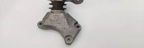 BMW 5 G30 G31 G38 Gearbox mounting bracket 6861570 6861571 7953115
