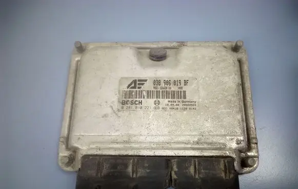 Ford Galaxy Engine control unit/module 038906019BF 0281010221
