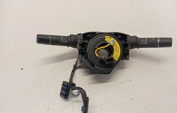Wiper turn signal indicator stalk/switch