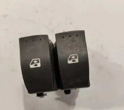 Renault Espace - Grand espace IV Electric window control switch 015088A