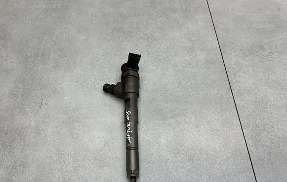 Renault Captur Fuel injector H8201108033 0445110485