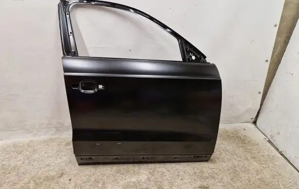 Audi Q3 8U Front door