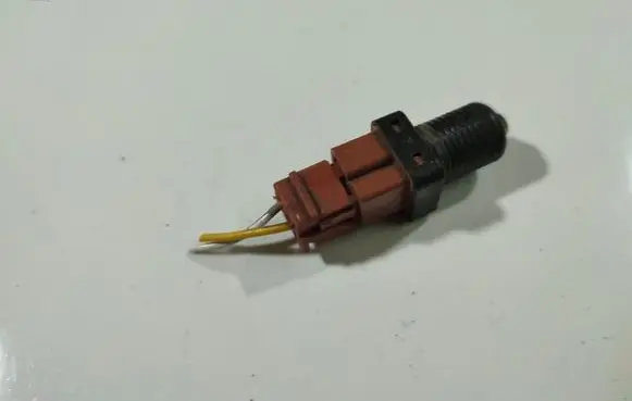 Brake pedal sensor switch