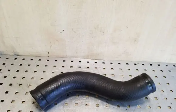 Toyota Avensis Verso Intercooler hose/pipe