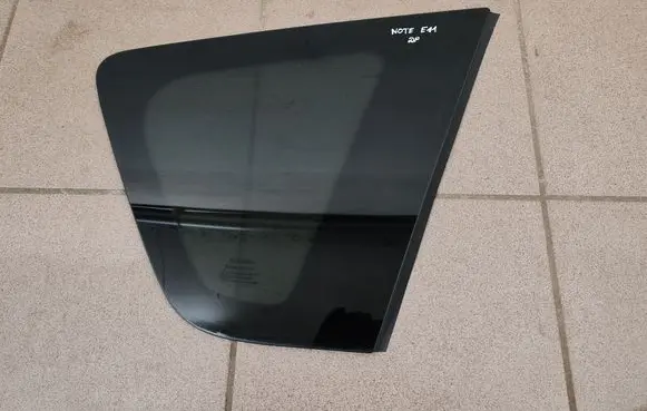 Nissan Note (E11) Rear side window 