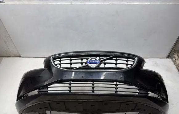 Volvo V40 Front bumper 880012607 100700386 39820384