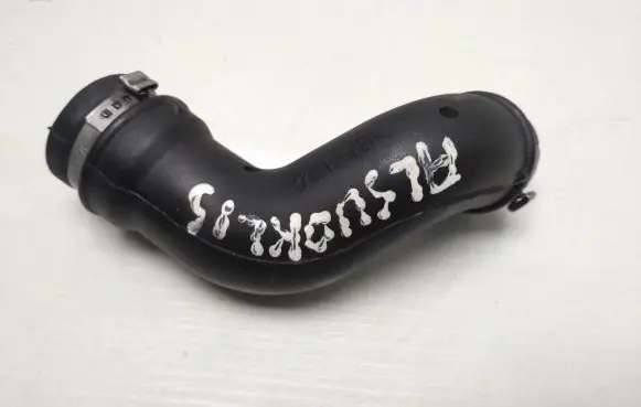 Volvo V60 Breather hose/pipe 30777567