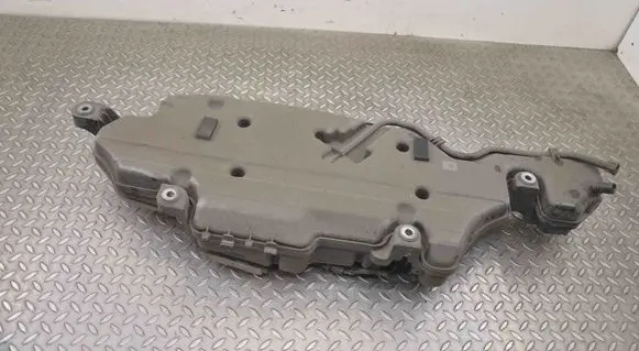 Mercedes-Benz B W247 AdBlue liquid reservoir A2474709002 A0994712500