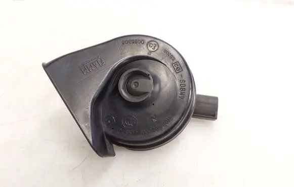 Volkswagen PASSAT B8 Horn signal 5Q0951223