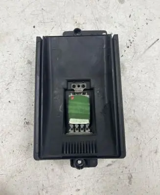 Volkswagen Golf IV Heater blower motor/fan resistor 1J0819022 H35655269