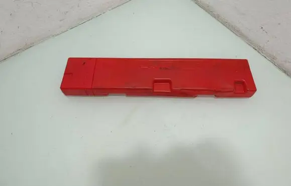 Hyundai Santa Fe Emergency warning sign 27R030721