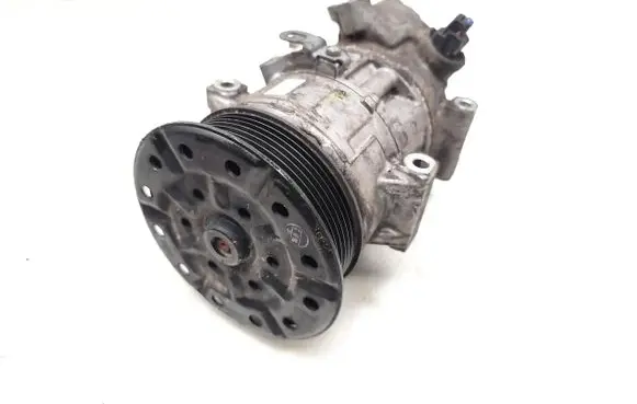 Toyota RAV 4 (XA30) Air conditioning (A/C) compressor (pump) 4472601253 5SE12C