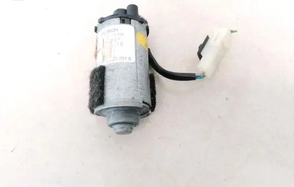 BMW 7 E38 Seat adjustment motor 81508940 A00113988