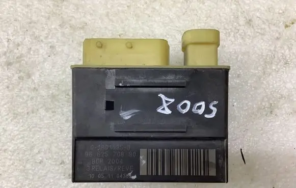 Peugeot 5008 Glow plug pre-heat relay 018010953 9662570880 BCR2004