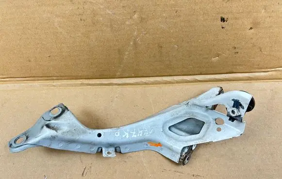 Audi A6 S6 C7 4G Fender mounting bracket 4G0805815