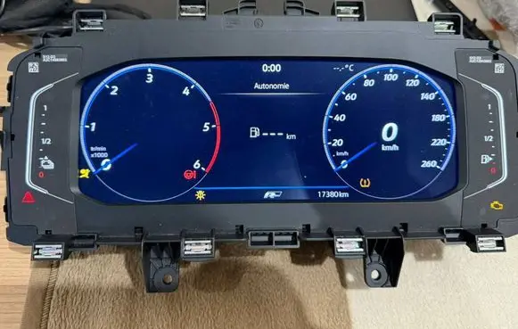 Volkswagen PASSAT B8 Speedometer (instrument cluster) 3G0920324B VDD02421 2092820305