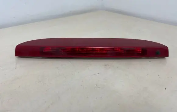 Renault Clio III Third/center stoplight 8200618714