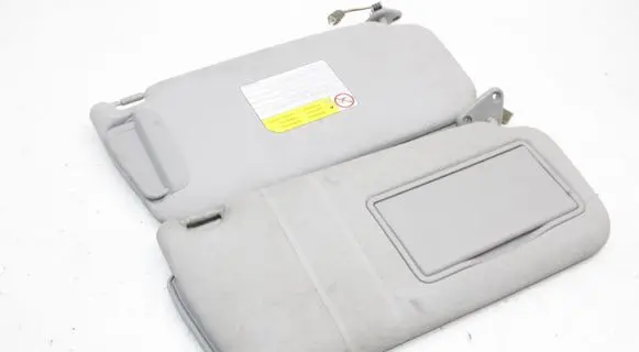 Mitsubishi Pajero Sun visor