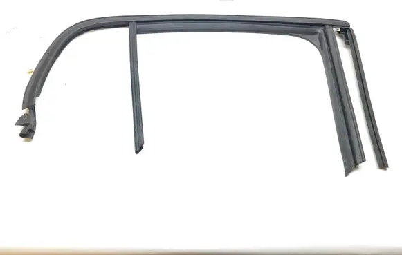 Peugeot 208 Rear door glass trim molding