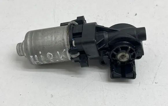 Toyota Highlander XU50 Seat adjustment motor 43944010220