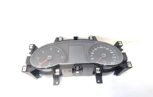 Volkswagen PASSAT B8 Speedometer (instrument cluster) 3G0920741