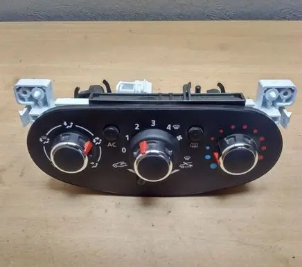 Dacia Sandero Climate control unit A42303400