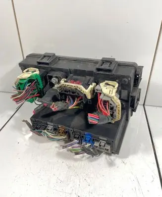 Jeep Compass Fuse module P04692341AD KBG3F2L0 TKQQQ3571BED6L