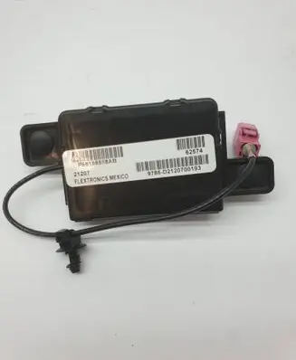 Chrysler Pacifica Antenna control unit P68186558AB 68186558AB 68186558
