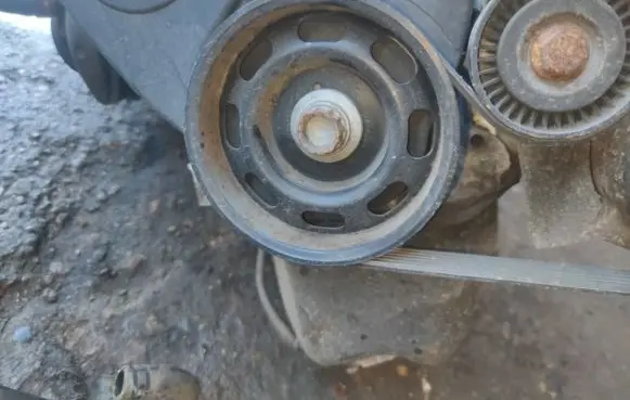 Seat Ibiza IV (6J,6P) Crankshaft pulley 036105255c