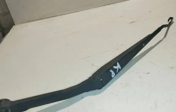 Mazda 6 Front wiper blade arm