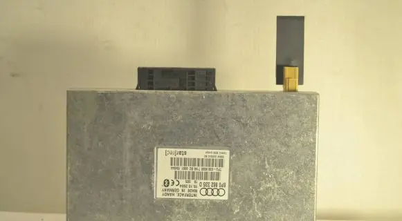 Audi A4 S4 B6 8E 8H Bluetooth control unit module 8P0862335D 3B8W00051C