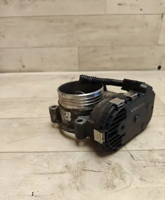 Volvo V70 Throttle valve 8692720 0281002701