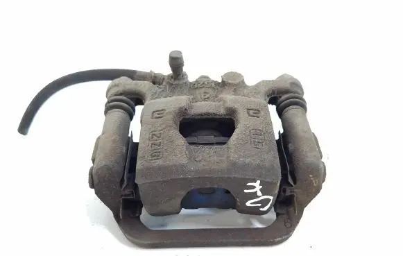 Nissan Qashqai Rear brake caliper