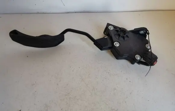 Toyota Auris 150 Accelerator throttle pedal 7811012030