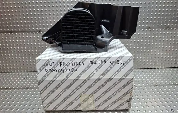 Renault Trafic III (X82) Air intake duct part S25099935 960156577R