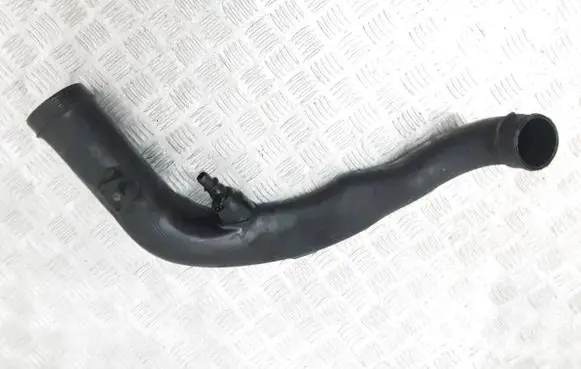 Volvo V70 Intercooler hose/pipe 31261717