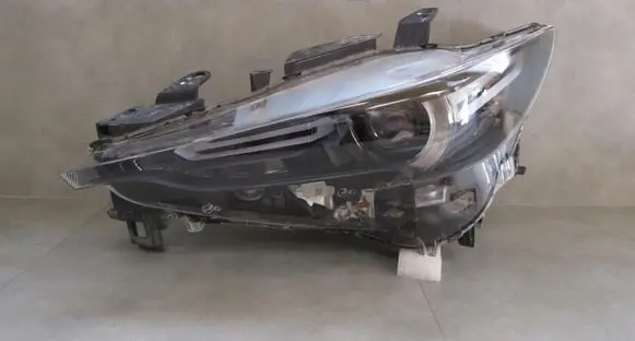 Mazda CX-5 II Headlight/headlamp K124-51040