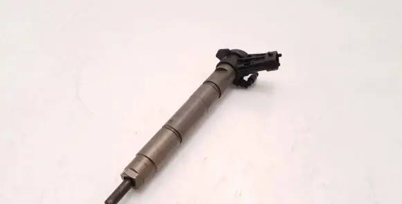 Dodge Nitro Fuel injector 15062058F 070618 0445115067