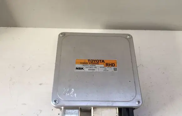 Toyota RAV 4 (XA30) Steering rack control module 8965042030