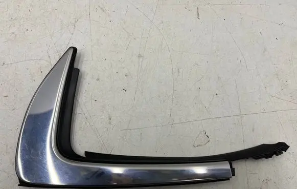 Mazda 3 Rear door windshield rail 